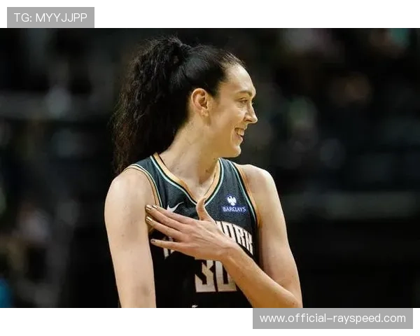 球星斯图尔特与科利尔自创联赛，提供年薪及股权激励